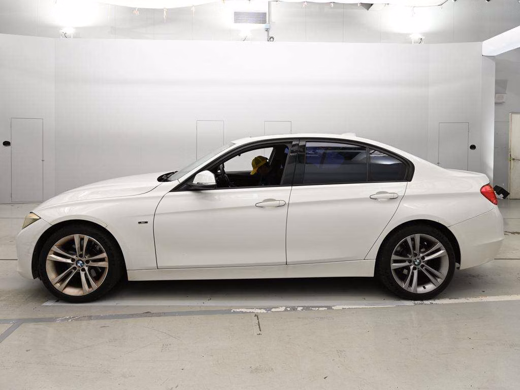 BMW 3-SERIES