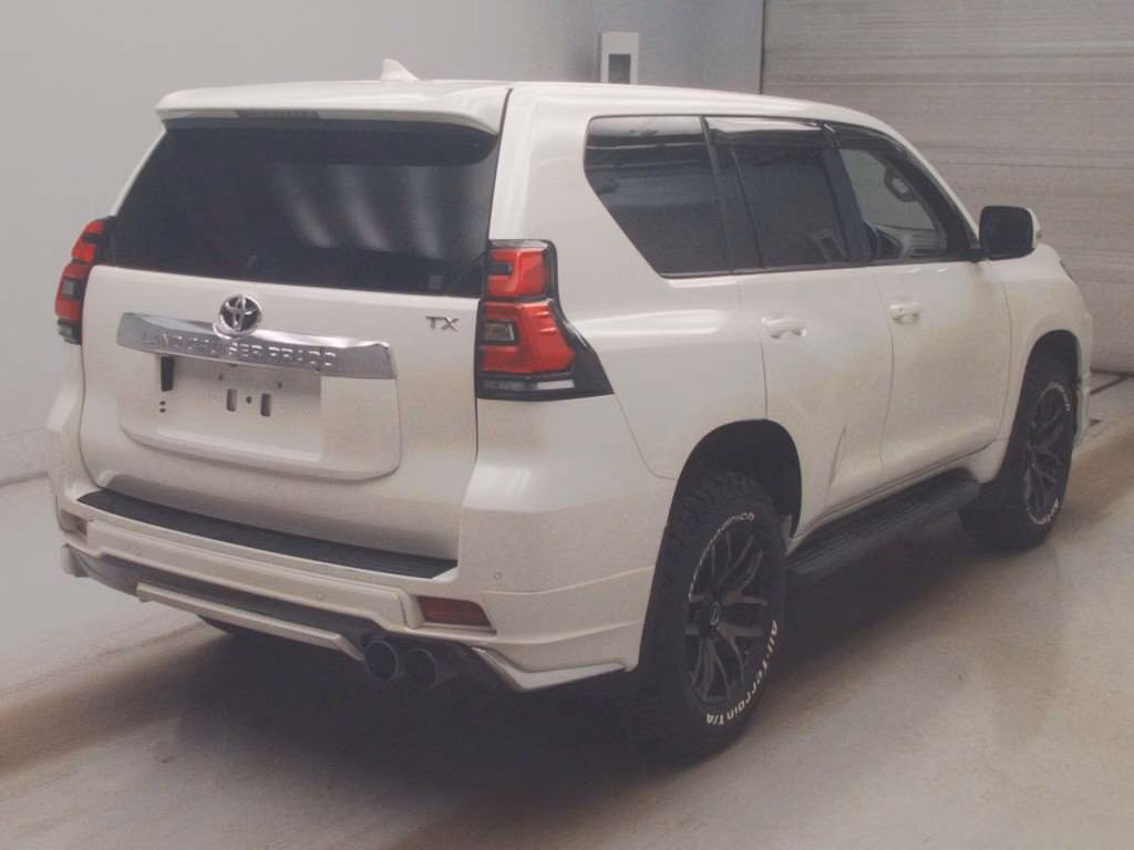 TOYOTA LAND CRUISER PRADO