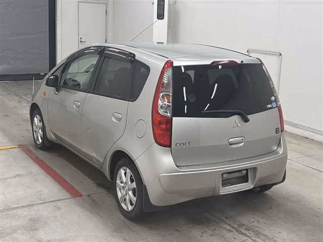MITSUBISHI COLT