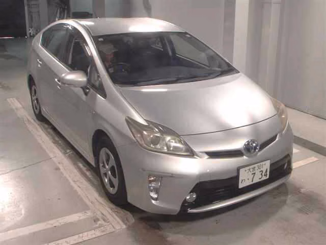 TOYOTA PRIUS