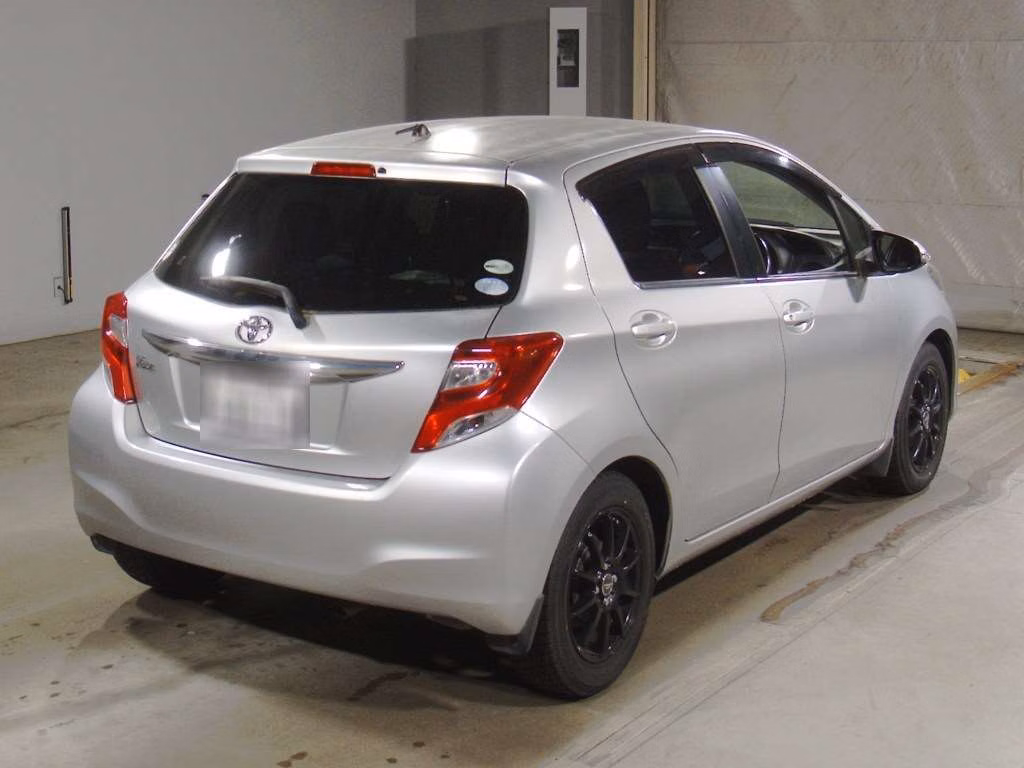 TOYOTA VITZ