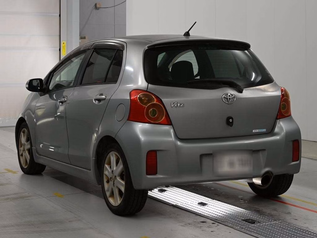 TOYOTA VITZ