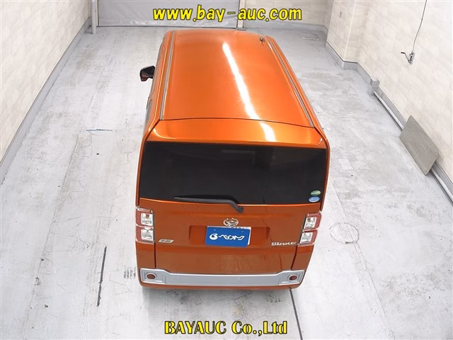 DAIHATSU WAKE