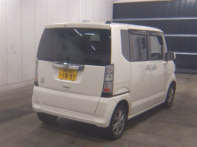 HONDA N-BOX