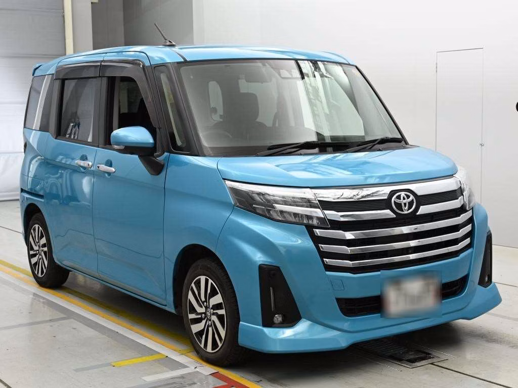TOYOTA ROOMY