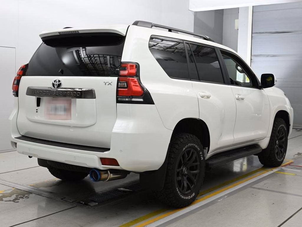 TOYOTA LAND CRUISER PRADO