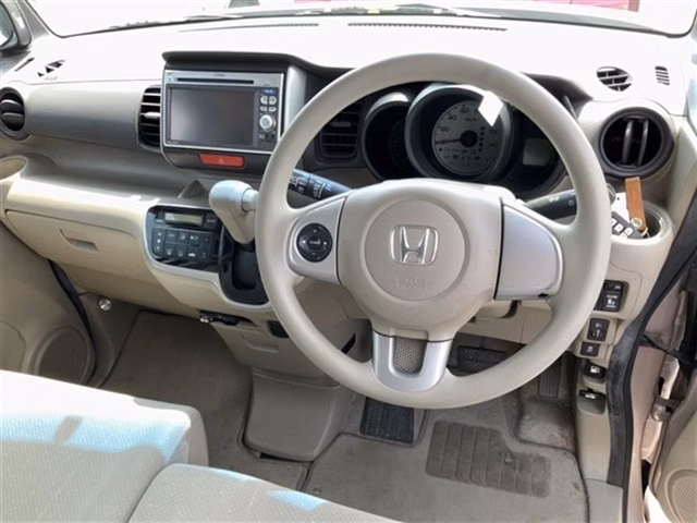HONDA N-BOX