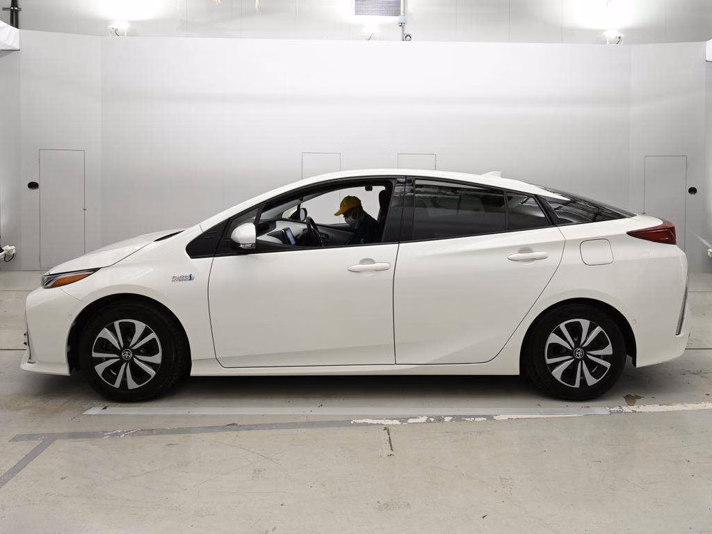 TOYOTA PRIUS PHV