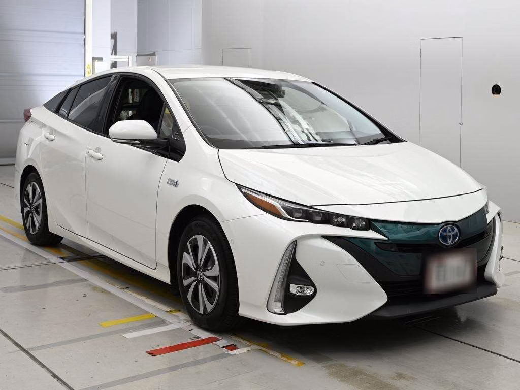 TOYOTA PRIUS PHV