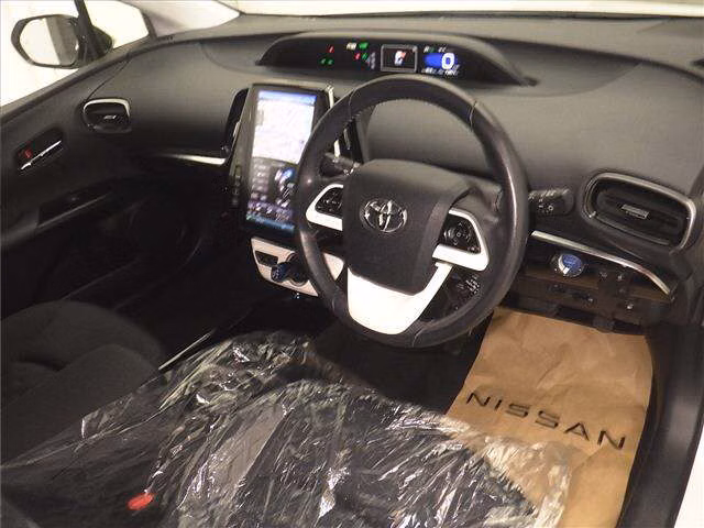 TOYOTA PRIUS PHV