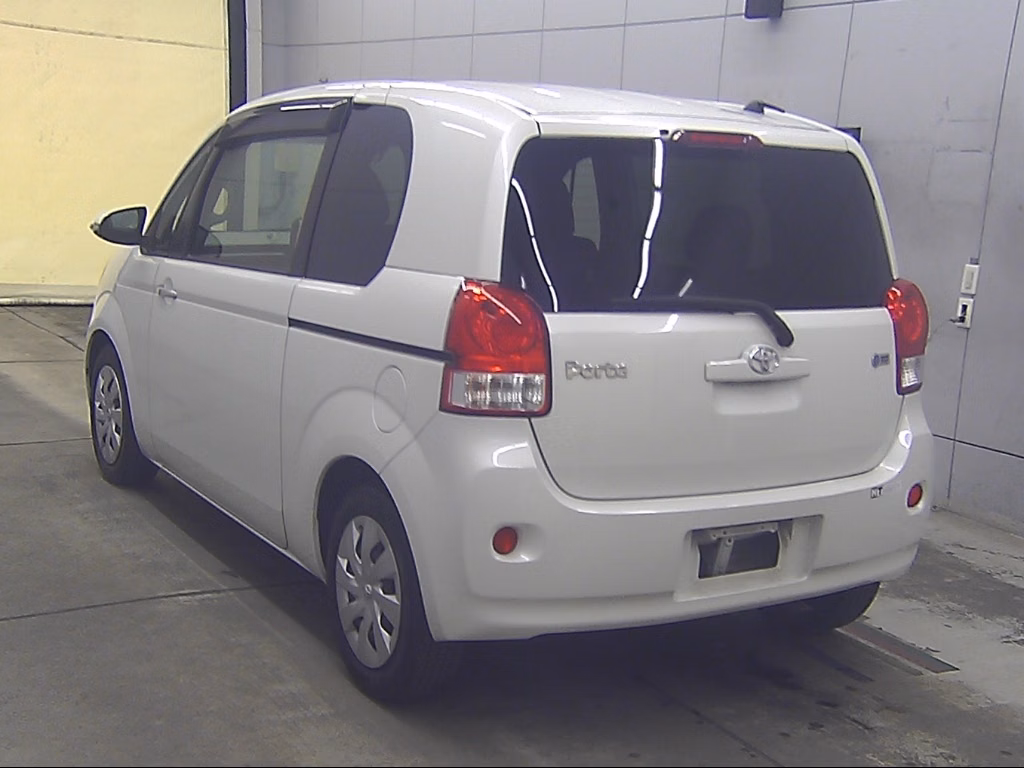 TOYOTA PORTE