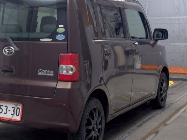 DAIHATSU MOVE CONTE
