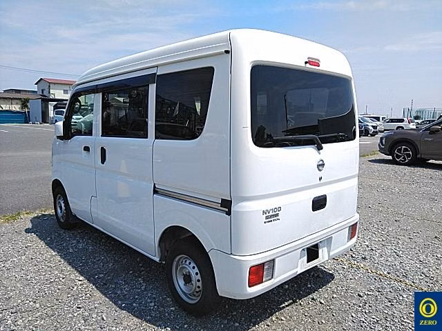 NISSAN NV100 CLIPPER