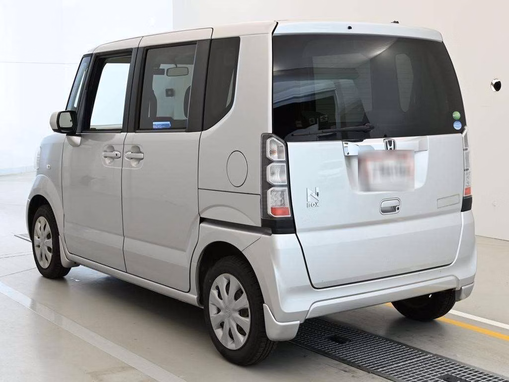 HONDA N-BOX