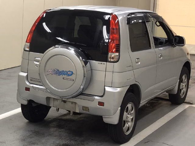 DAIHATSU TERIOS KID