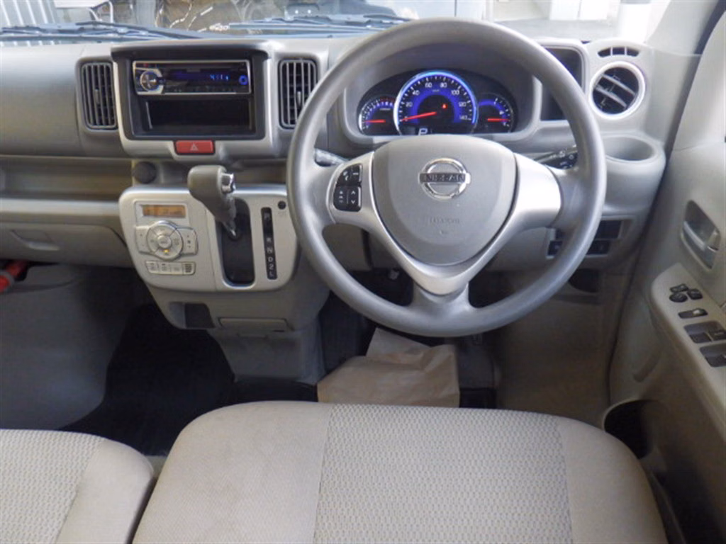 NISSAN NV100 CLIPPER