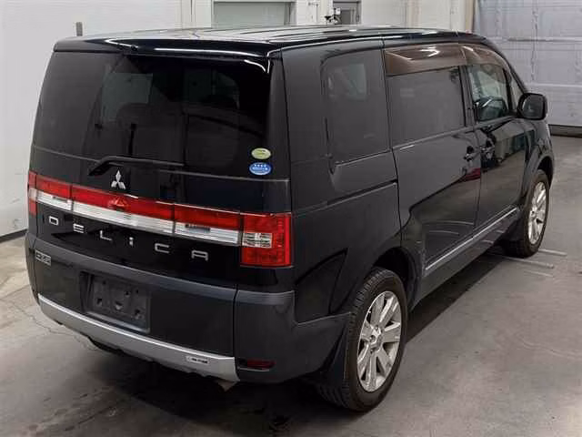MITSUBISHI DELICA D:5
