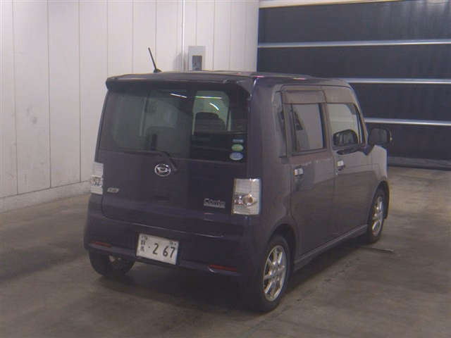 DAIHATSU MOVE CONTE