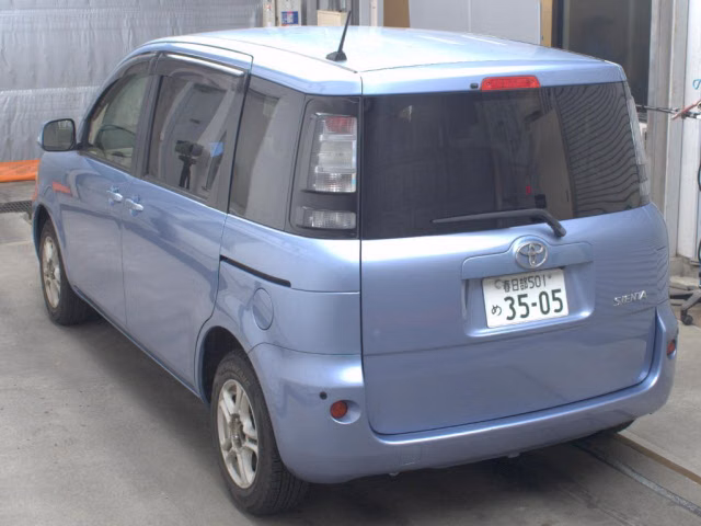 TOYOTA SIENTA