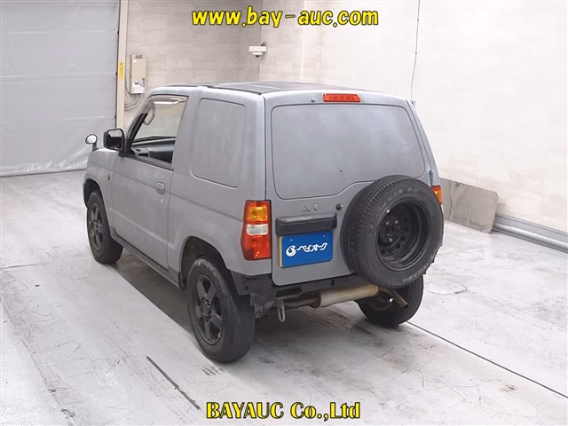 MITSUBISHI PAJERO MINI