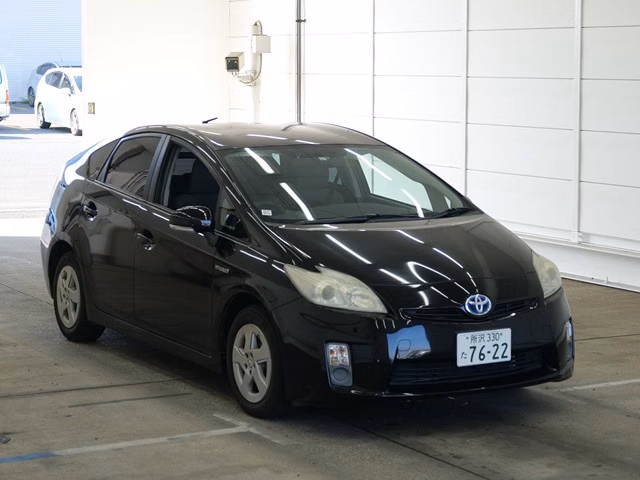 TOYOTA PRIUS