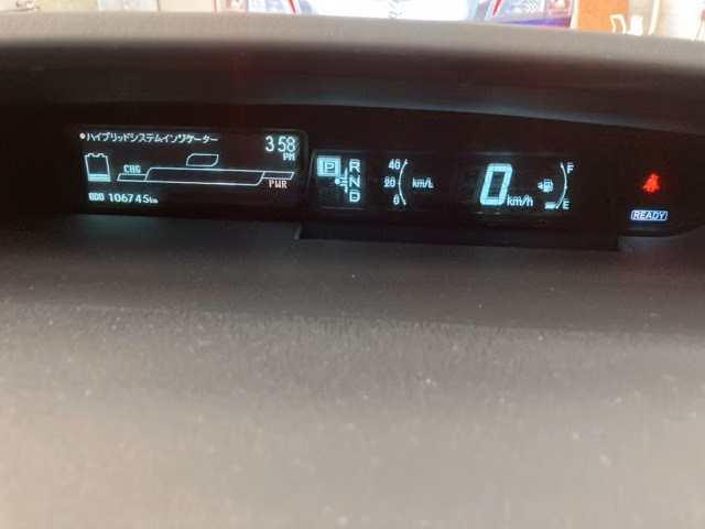 TOYOTA PRIUS