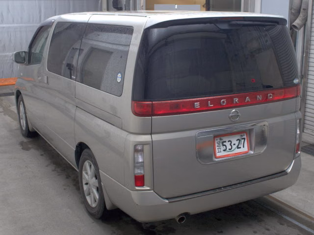 NISSAN ELGRAND