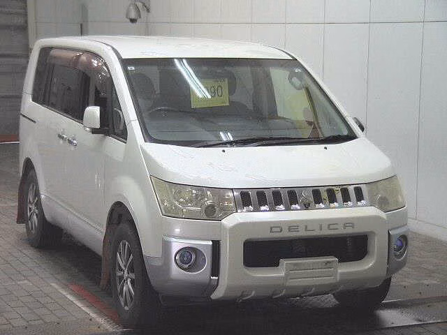 MITSUBISHI DELICA D:5