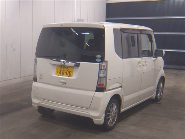 HONDA N-BOX