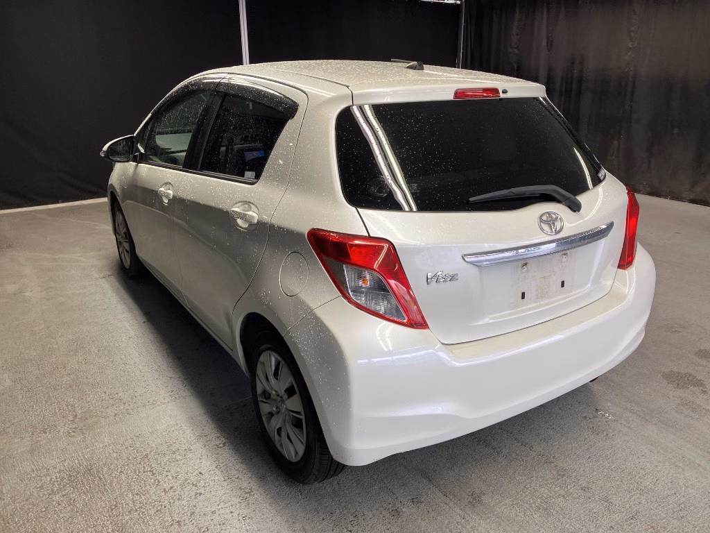 TOYOTA VITZ
