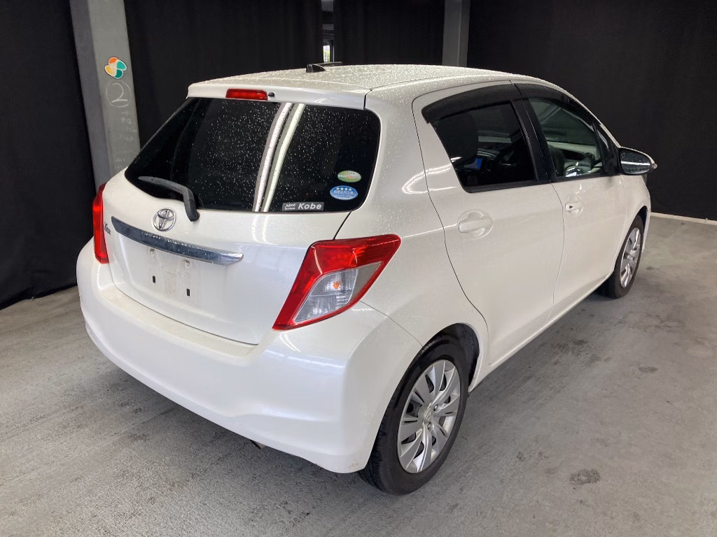 TOYOTA VITZ