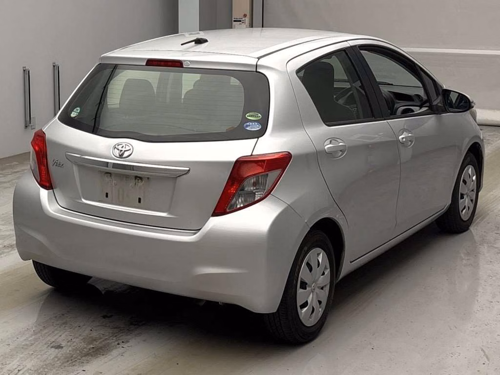 TOYOTA VITZ