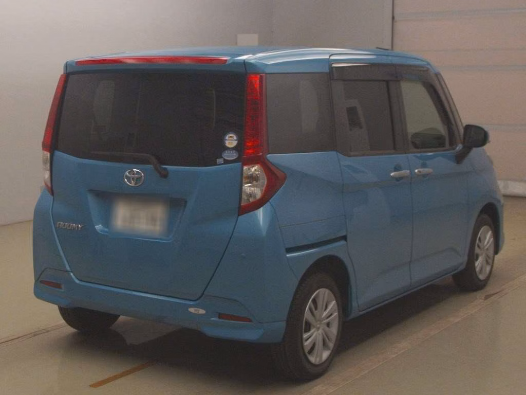TOYOTA ROOMY
