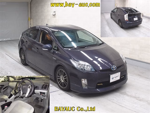 TOYOTA PRIUS