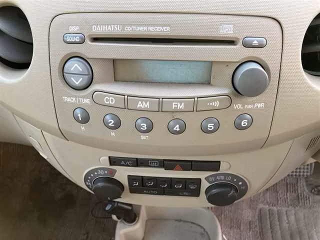 DAIHATSU ESSE