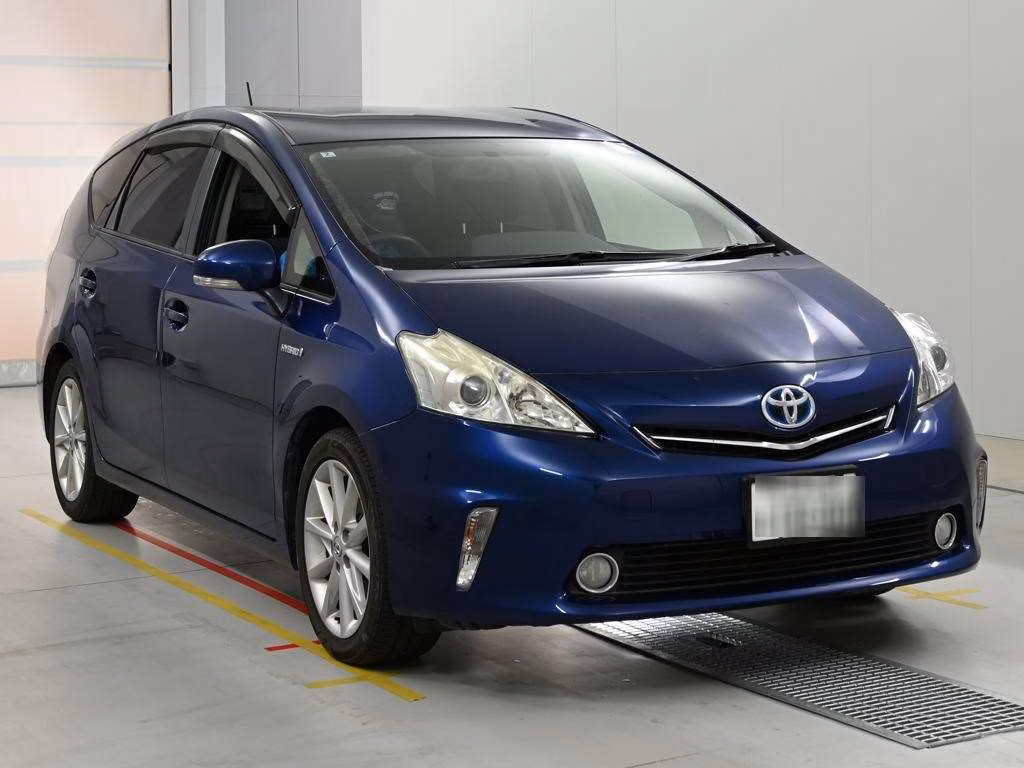 TOYOTA PRIUS ALPHA