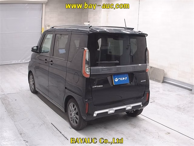 MITSUBISHI DELICA MINI