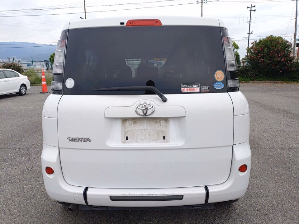 TOYOTA SIENTA