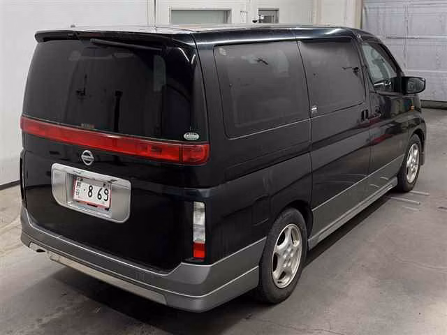 NISSAN ELGRAND