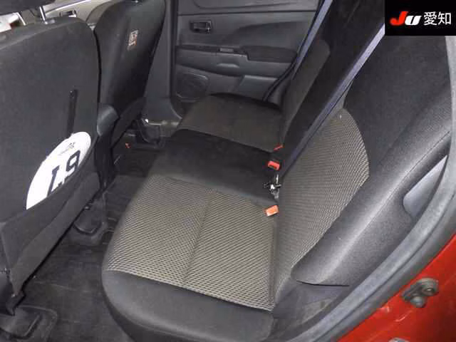 MITSUBISHI RVR