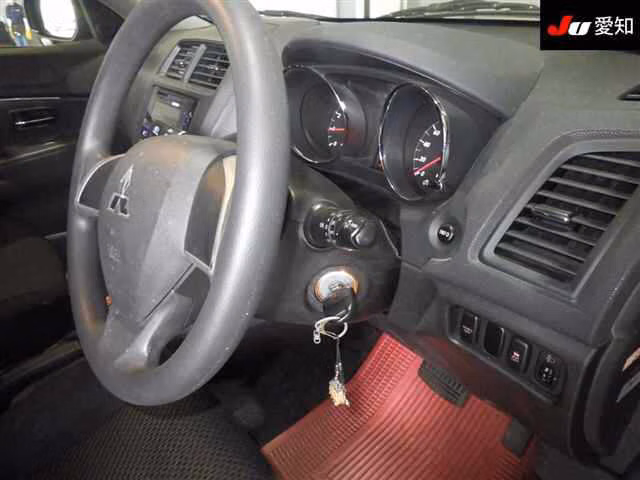 MITSUBISHI RVR