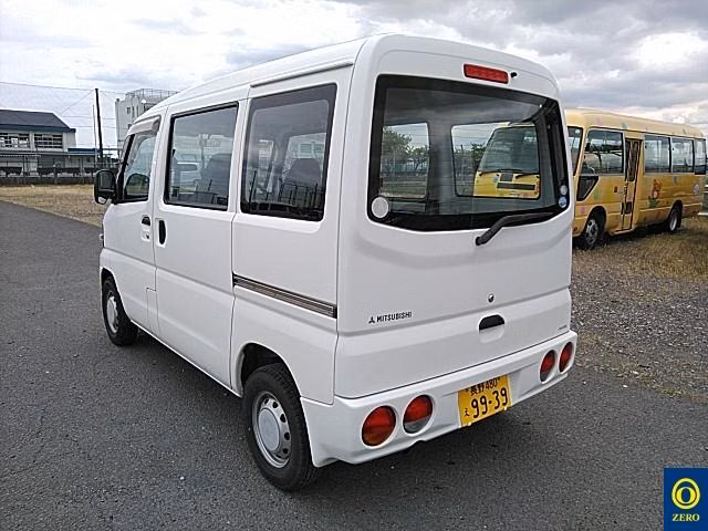 MITSUBISHI MINICAB