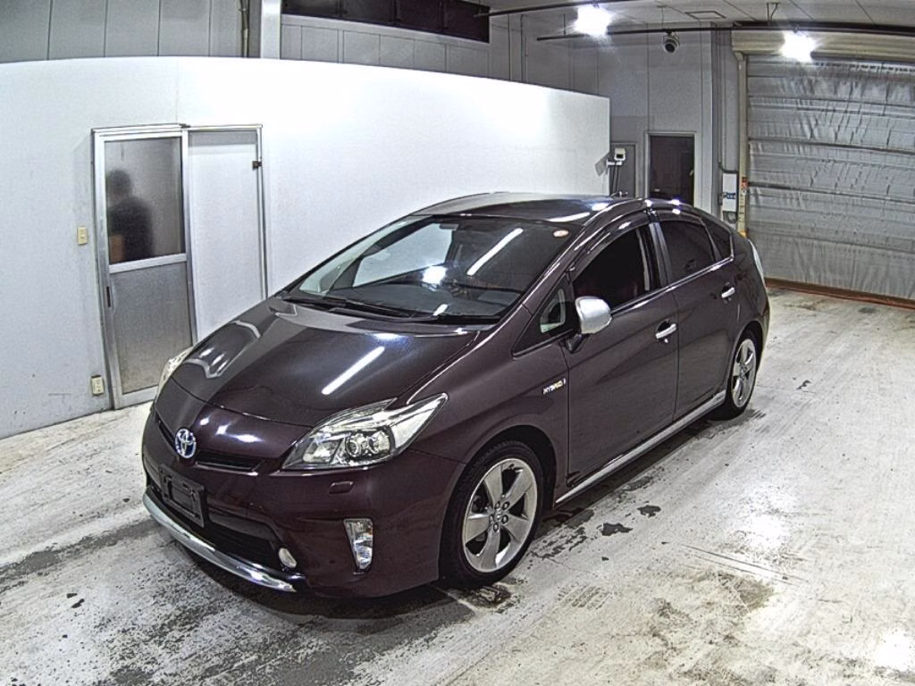 TOYOTA PRIUS