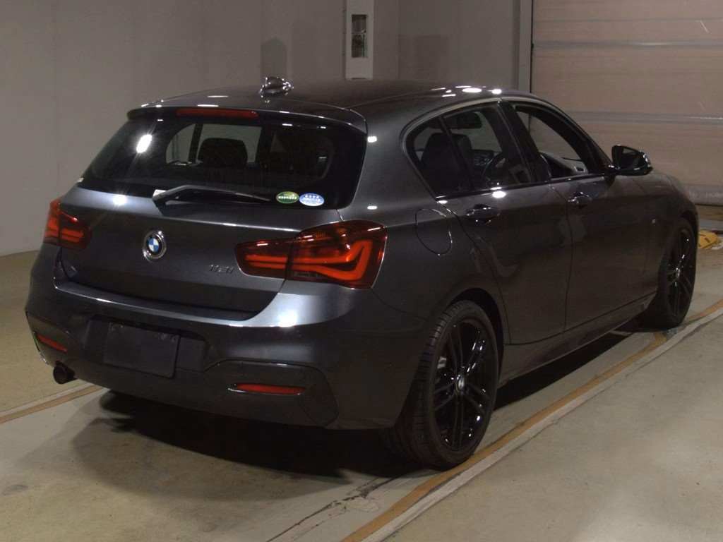BMW 1-SERIES