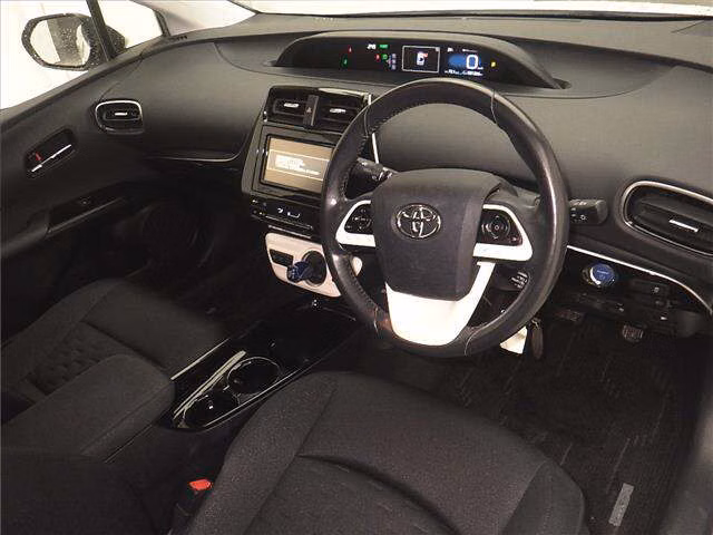 TOYOTA PRIUS PHV