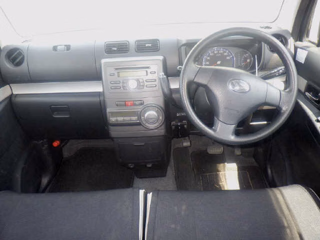 DAIHATSU MOVE CONTE