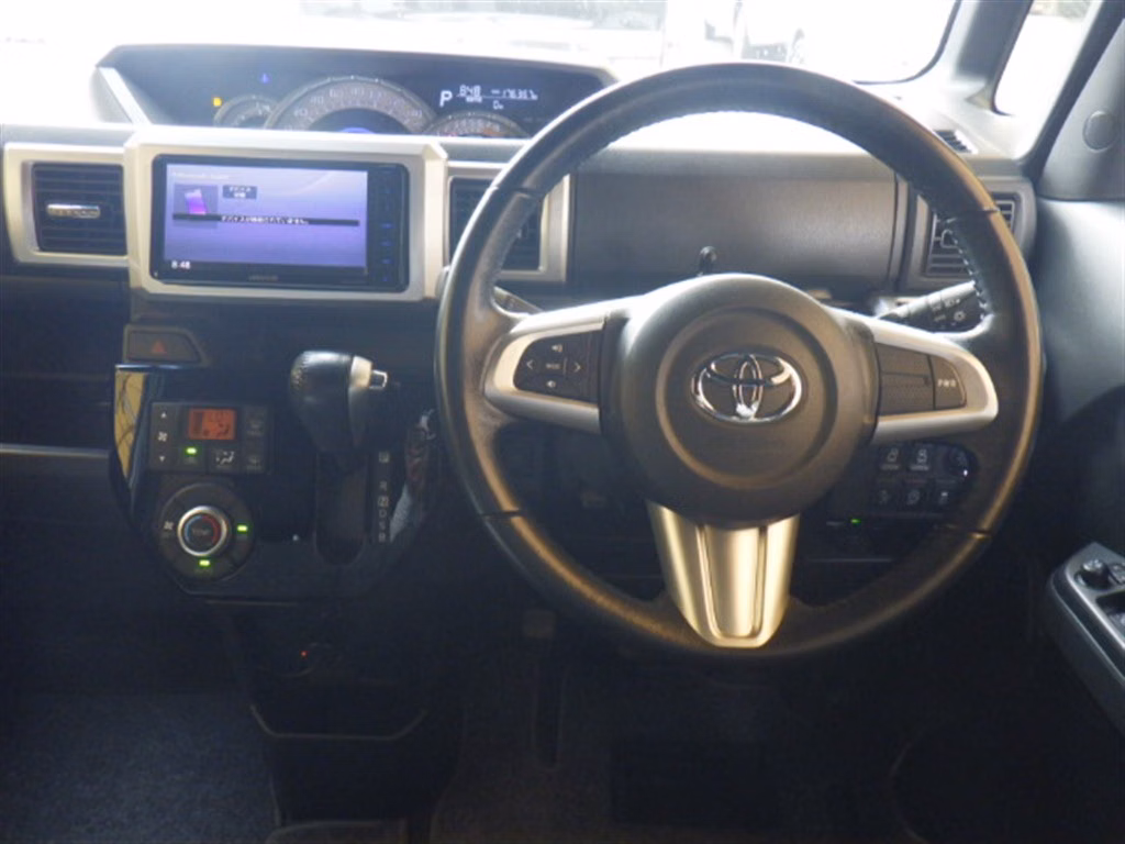 TOYOTA PIXIS MEGA