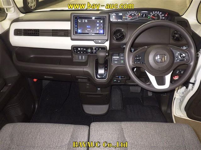 HONDA N-BOX