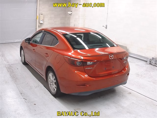 MAZDA AXELA