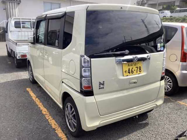 HONDA N-BOX